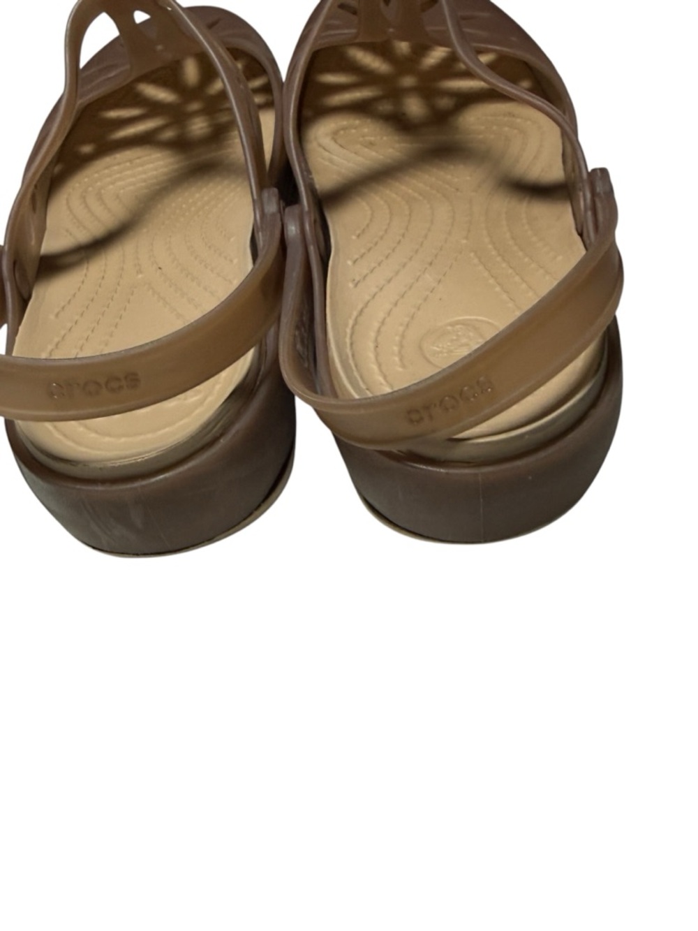 Croc’s Charlie T Strap Mary Jane SZ 9 Brown/Beige Sandals Beach Summer Slip On - Picture 4 of 10